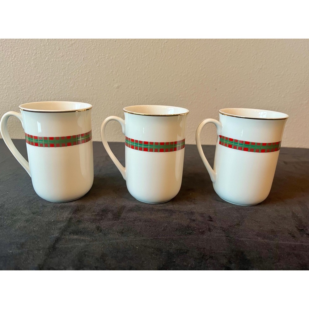 Georges Briard The Hunt Christmas Mugs Set 3 Plaid Bow Gold Trim Japan 8 oz - Picture 4 of 10